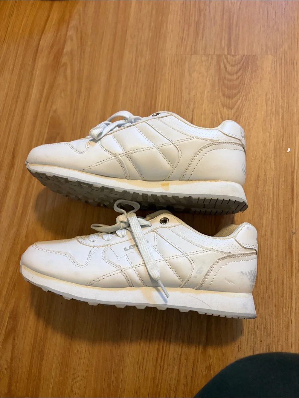 Levi's White womens Lace-Up Sneakers